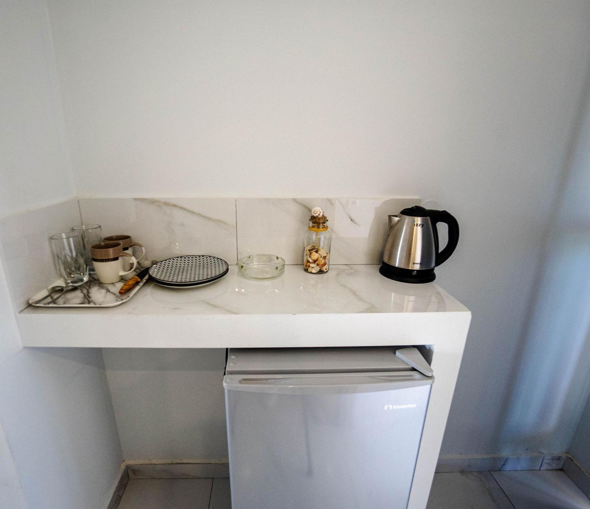 Golden Dolphin Studios & Apartments Alykes  Rum bild
